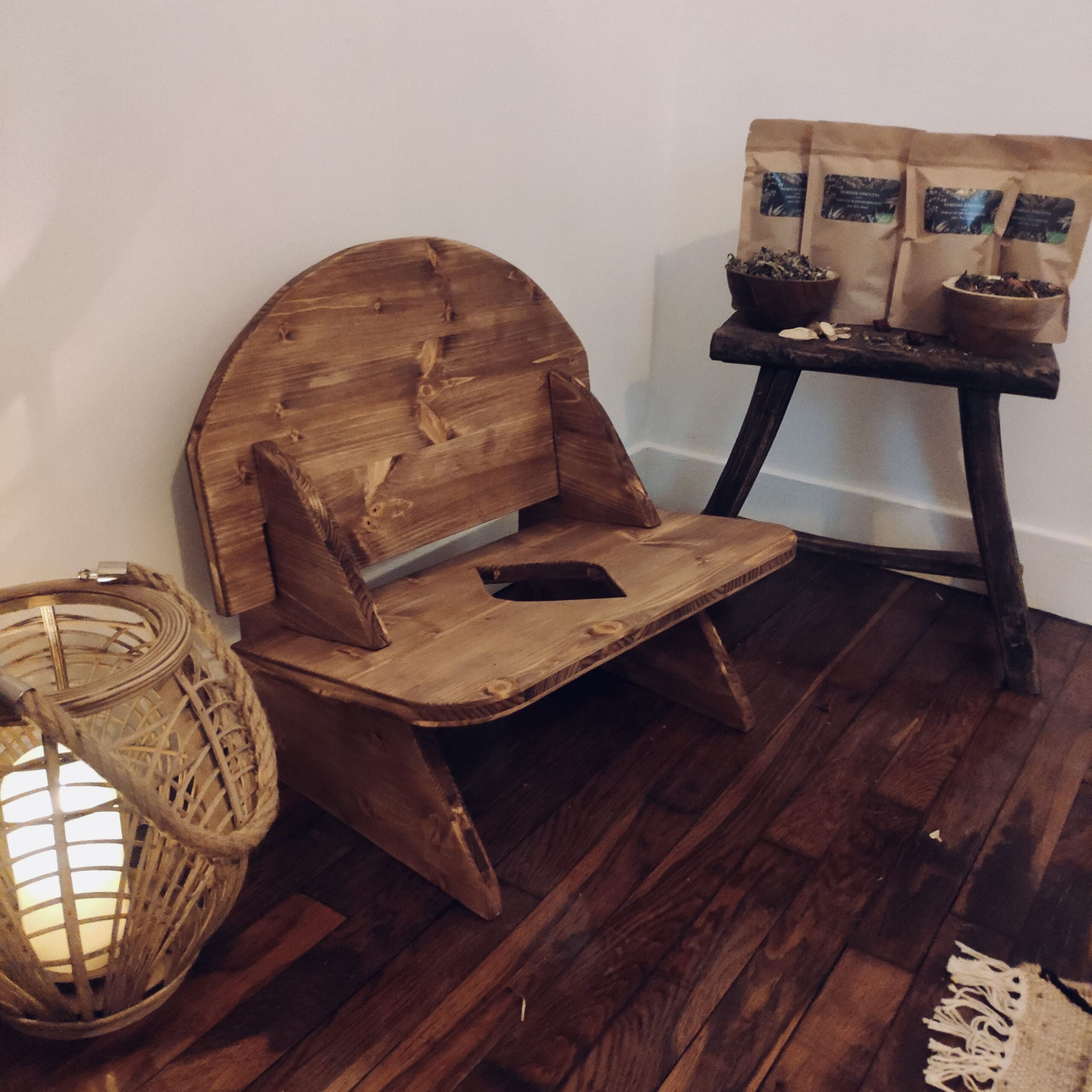 Dismountable Yoni Steam Seat - Meditation - 3-ply Pine Tree - France, EUROPE - Image 3